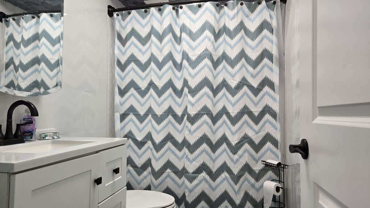 Photo of Bathroom in Laguna Shores