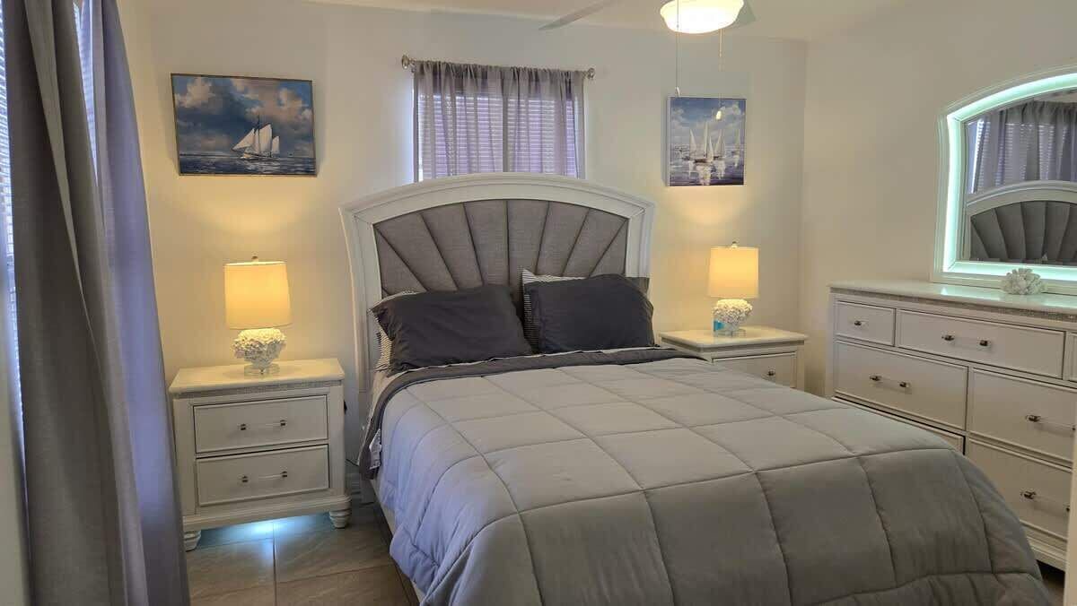 Photo of Bedroom in Laguna Shores