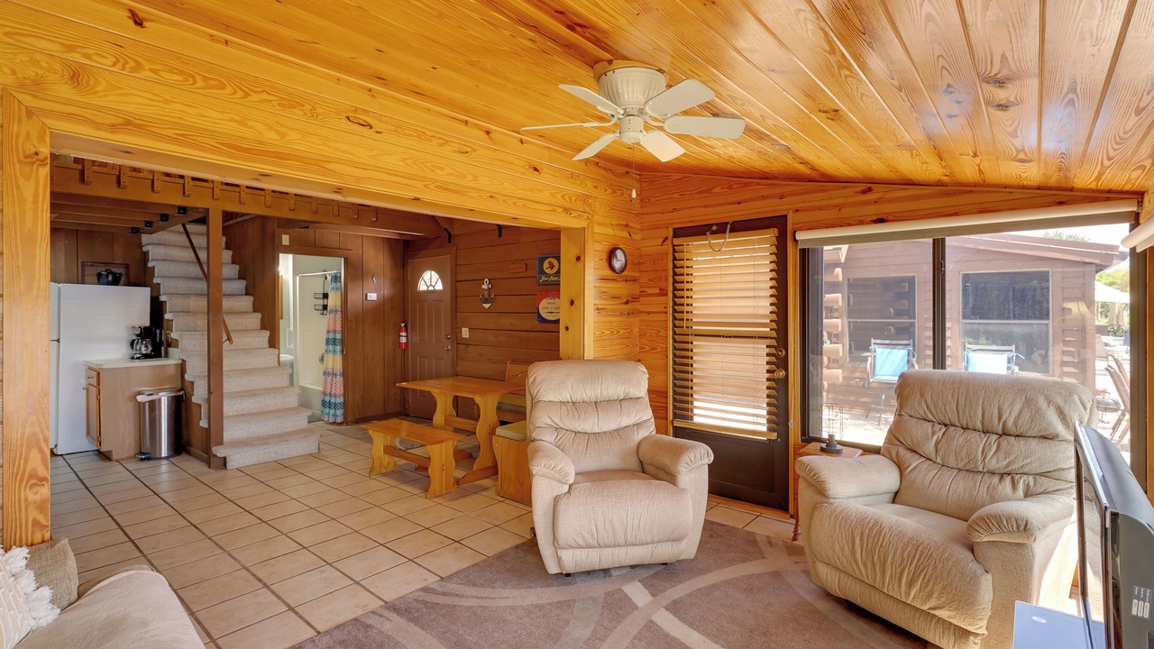Photo of Livingroom in Okeechobee