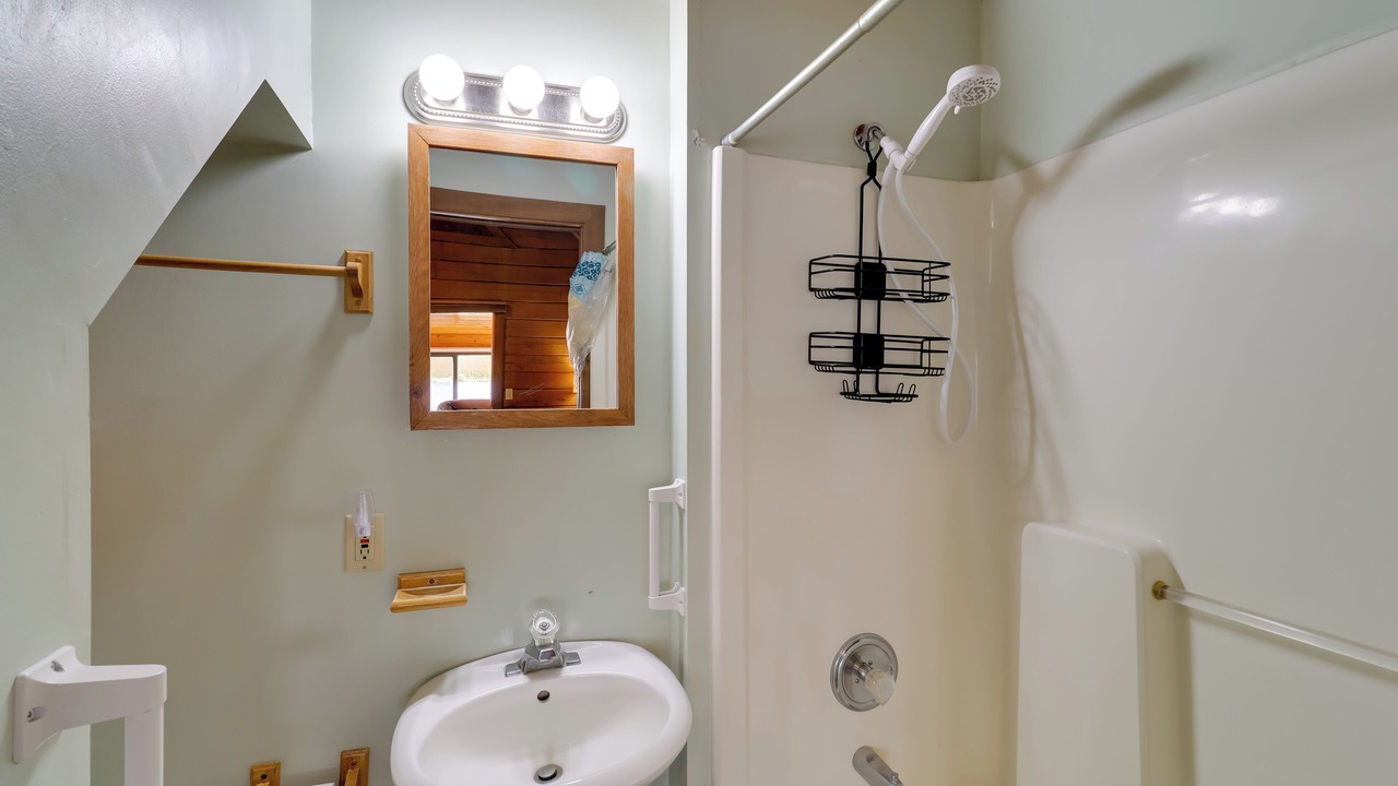 Photo of Bathroom in Okeechobee