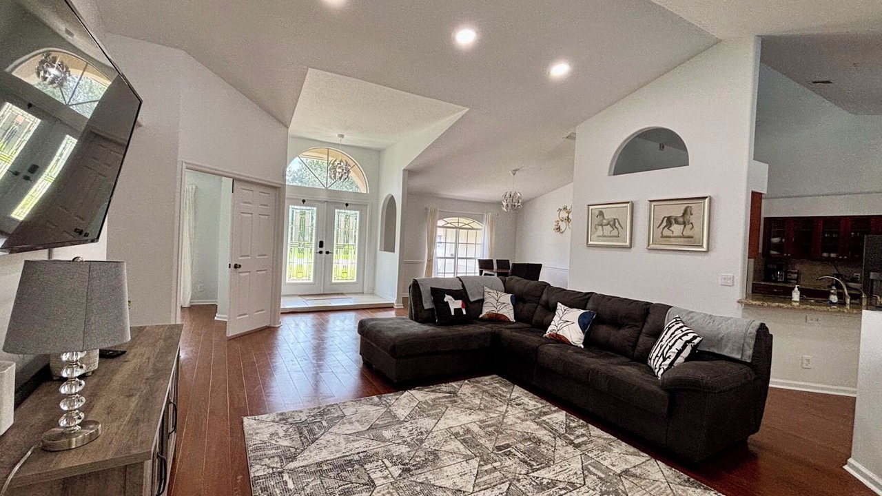 Photo of Bedroom in Equestrian Walk
