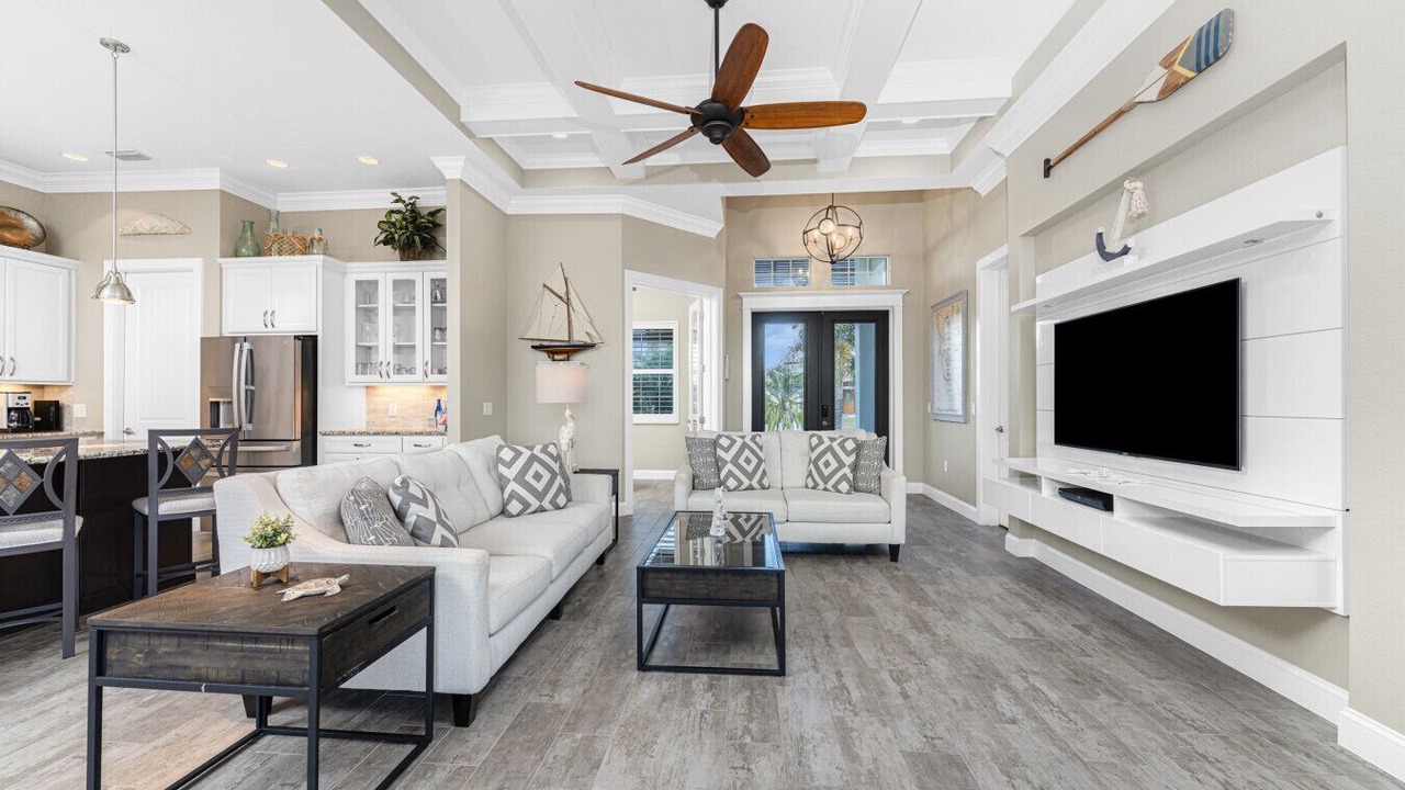 Photo of Livingroom in South Gulf Cove