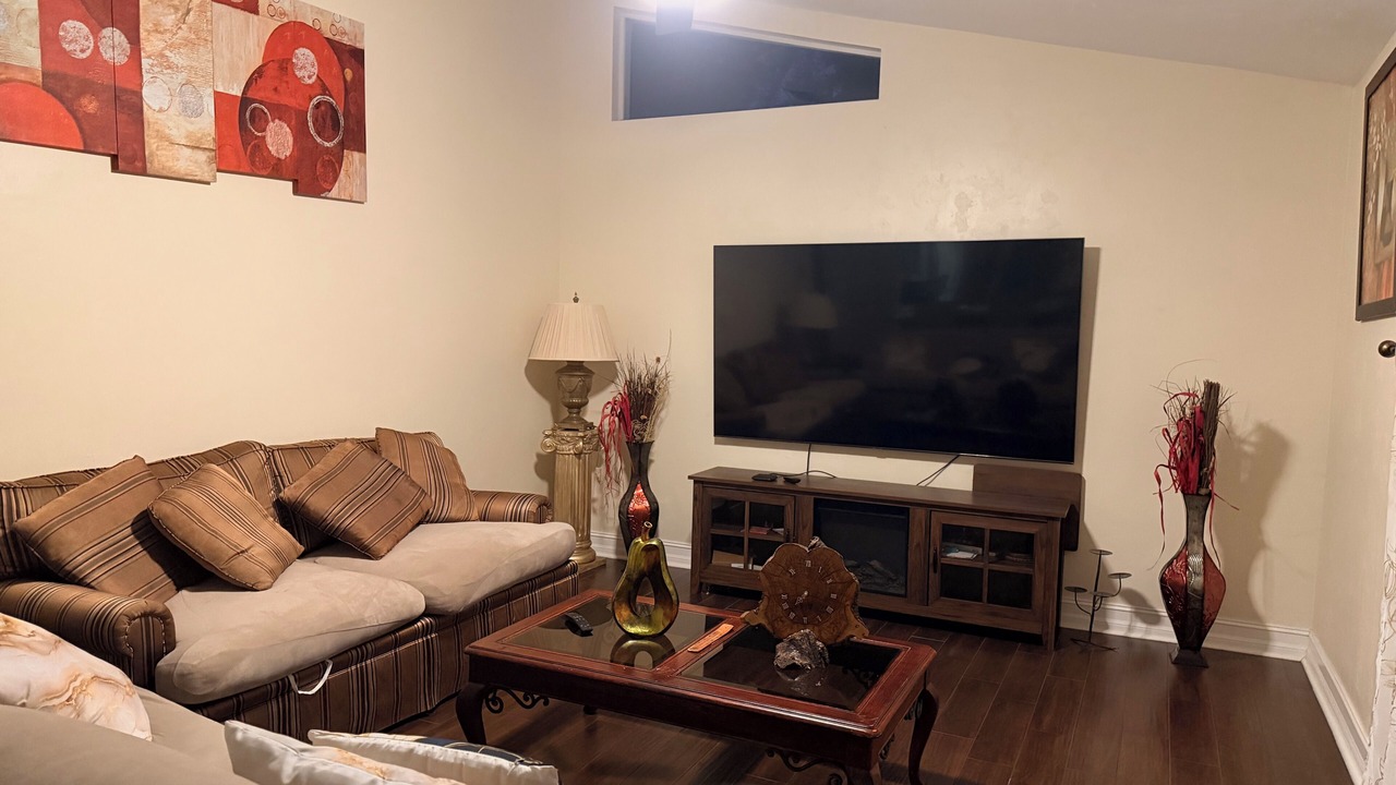 Photo of Livingroom in Golden Gate