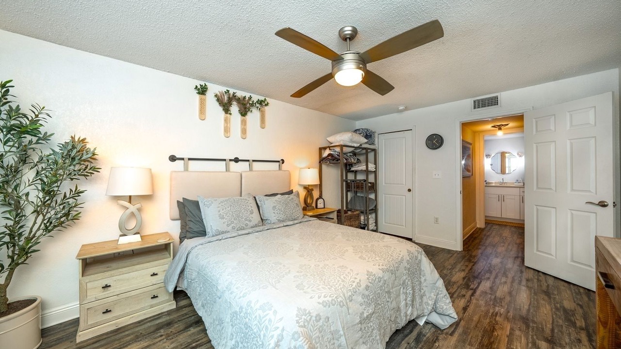 Photo of Bedroom in North Redington Beach
