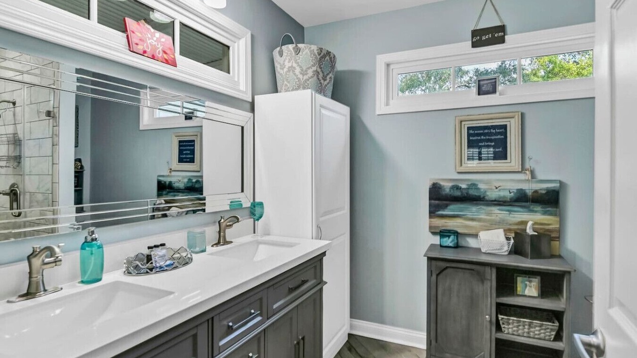 Photo of Bathroom in Rosewood