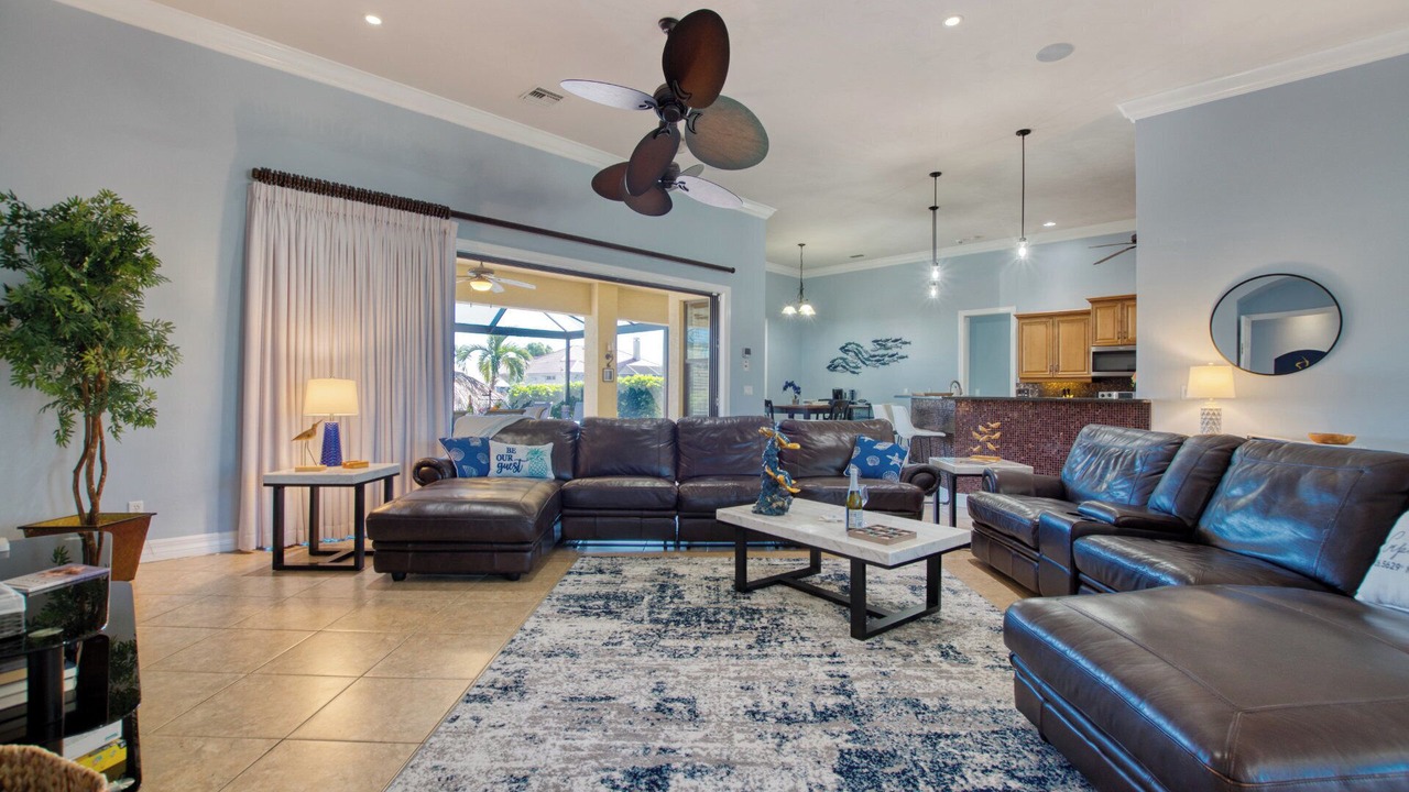 Photo of Livingroom in Caloosahatchee