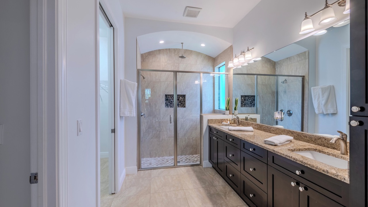 Photo of Bathroom in Naples Park
