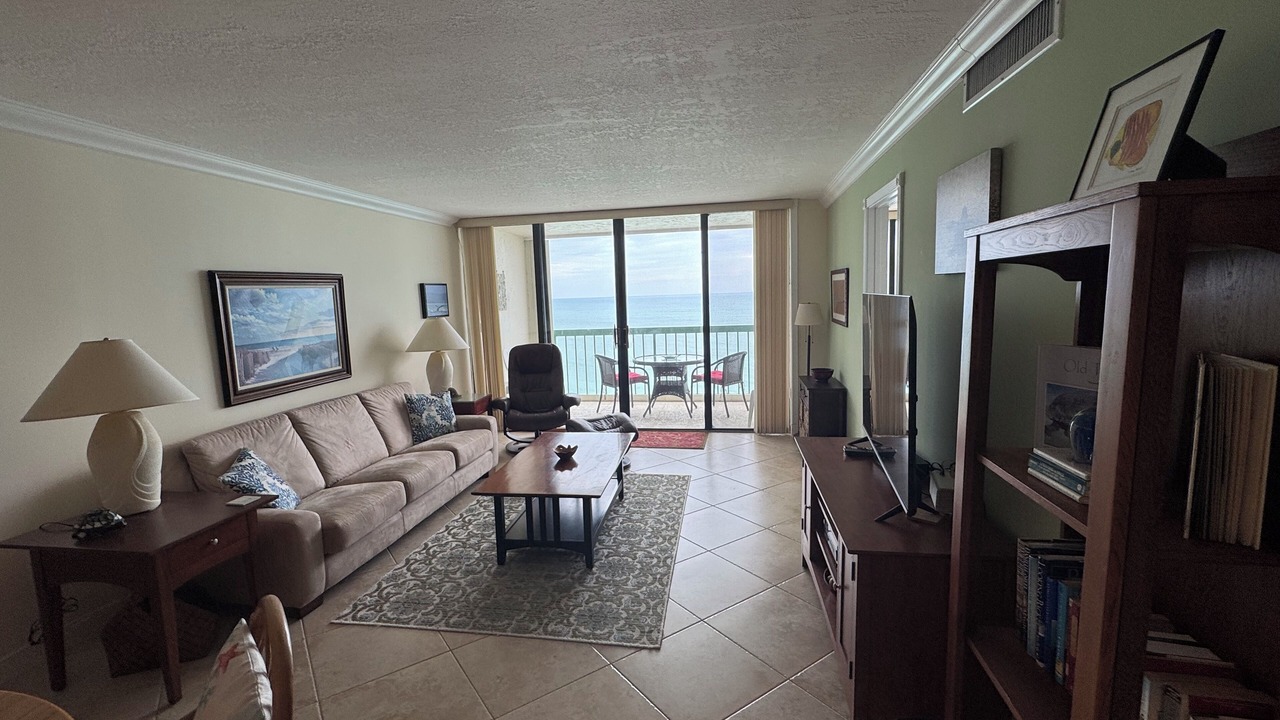 Photo of Livingroom in Hutchinson Island South