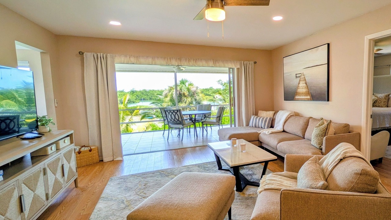 Photo of Livingroom in Estero Bay Shores