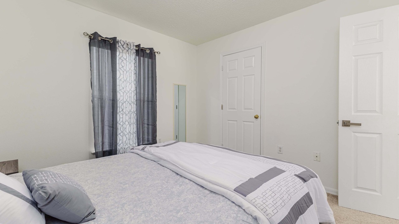 Photo of Bedroom in Winter Haven