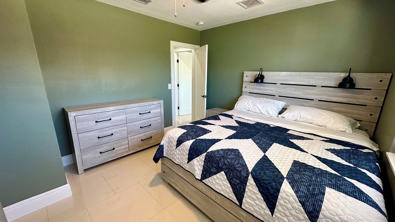 Photo of Bedroom in Laguna Shores