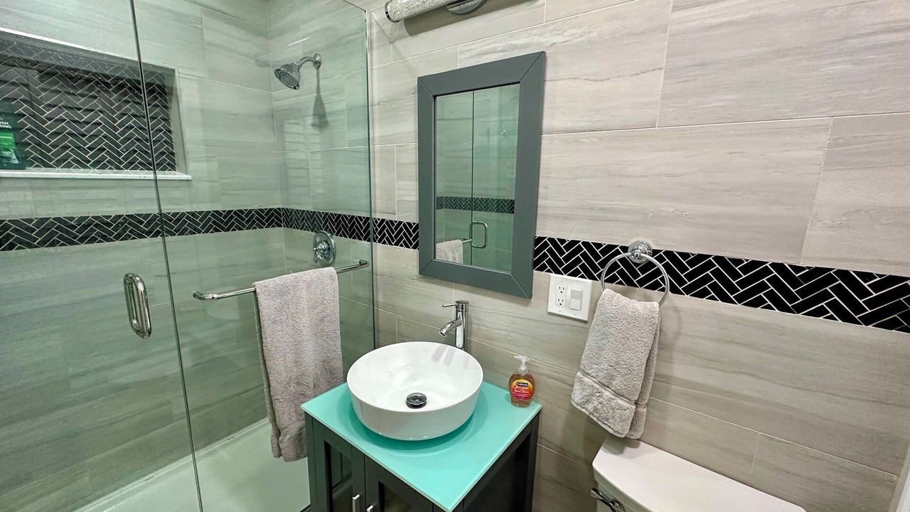 Photo of Bathroom in Laguna Shores