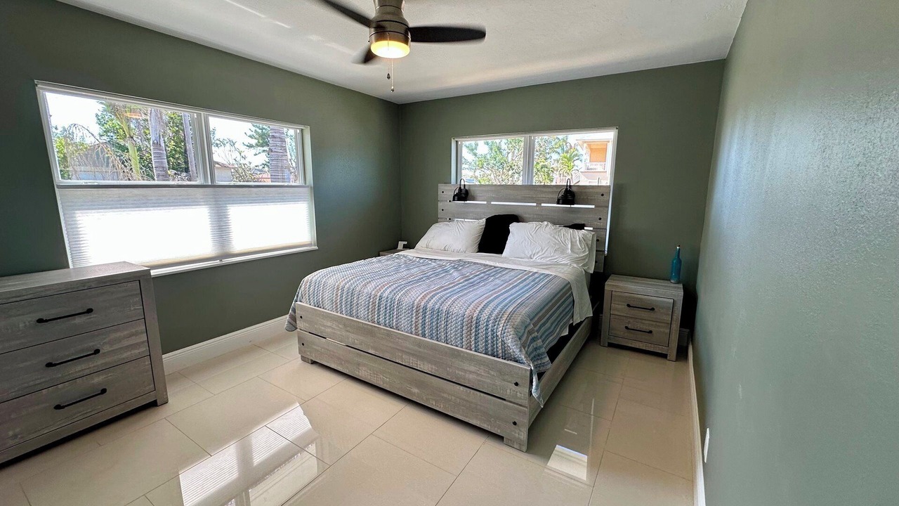 Photo of Bedroom in Laguna Shores