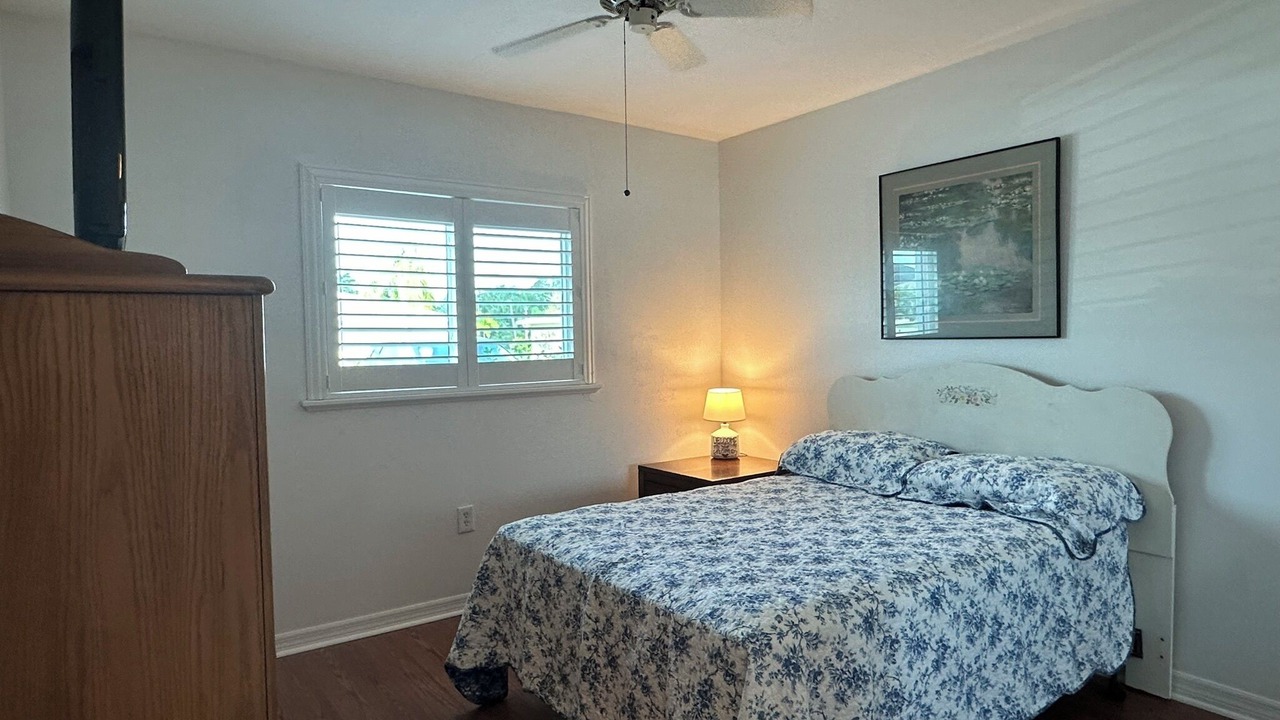 Photo of Bedroom in Lake Suzy