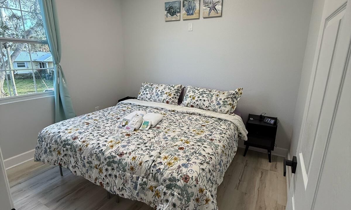 Photo of Bedroom in Palm River-Clair Mel