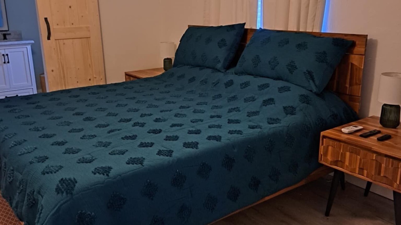 Photo of Bedroom in Iona