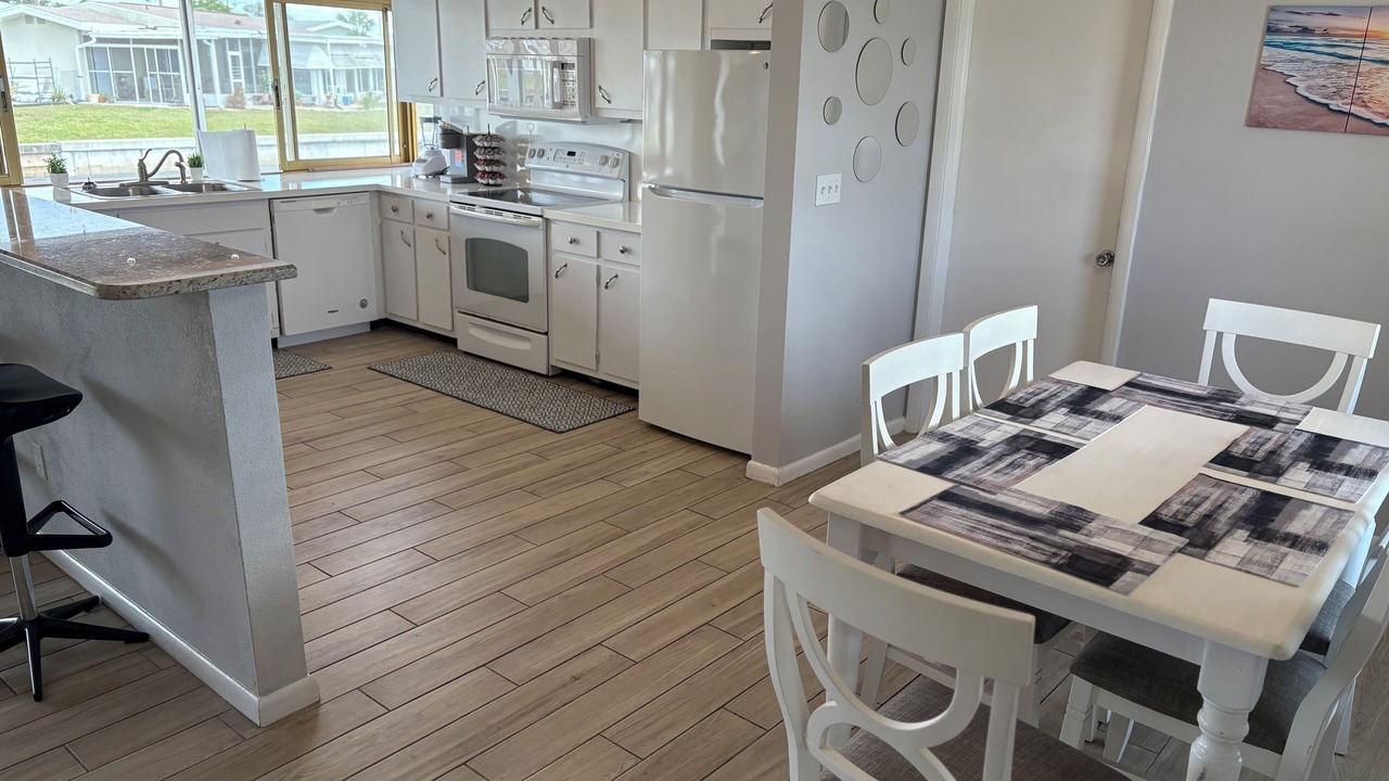 Photo of Kitchen in Lochmoor Waterway Estates