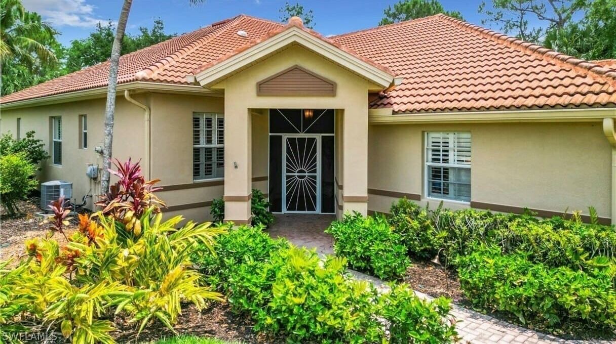 Photo of Outdoor in Naples