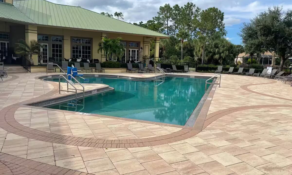 Photo of Outdoor in Naples