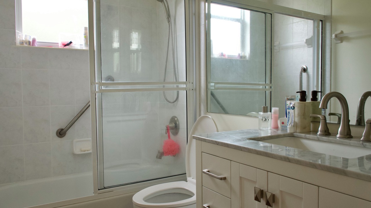Photo of Bathroom in Naples