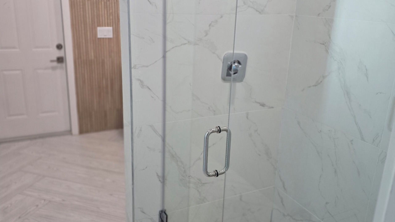 Photo of Bathroom in Caloosahatchee