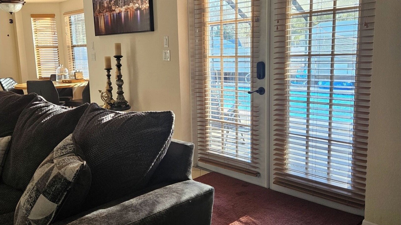 Photo of Livingroom in Sylvan Shores