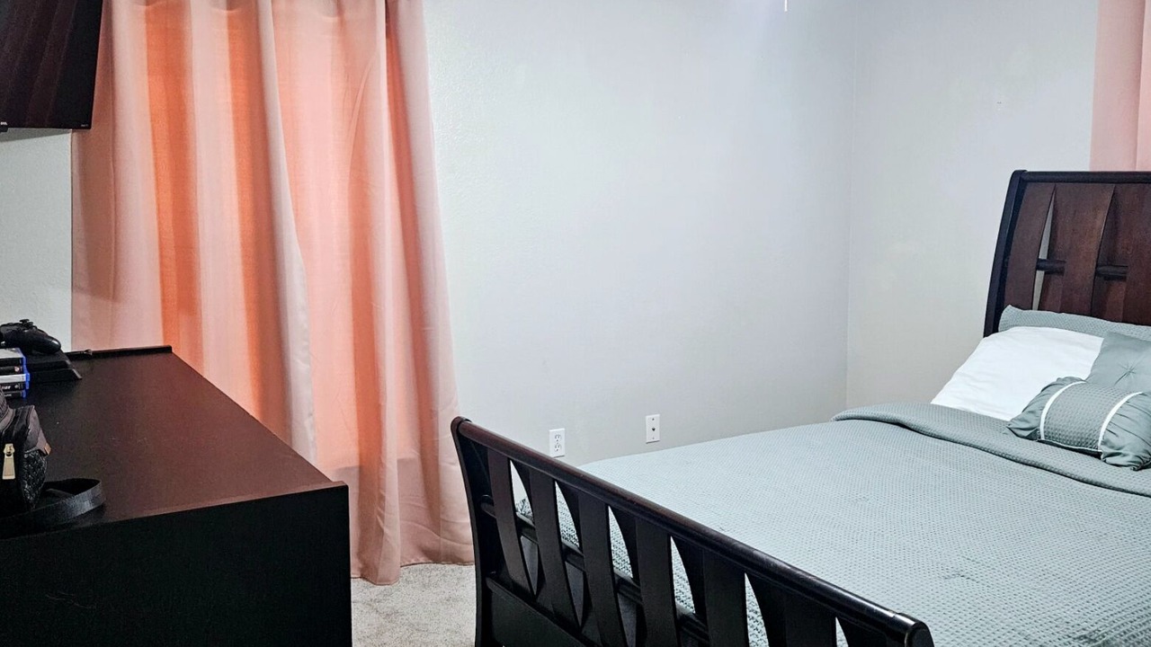 Photo of Bedroom in Sylvan Shores