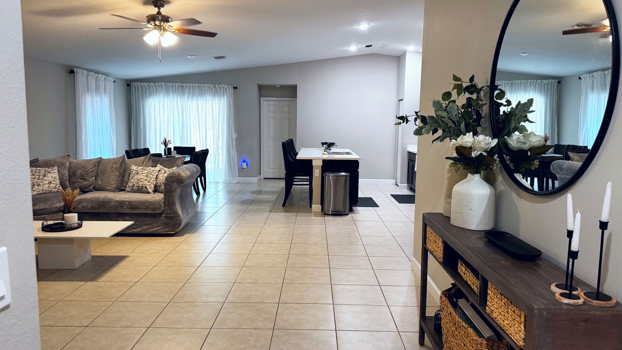 Photo of Livingroom in Palm Bay