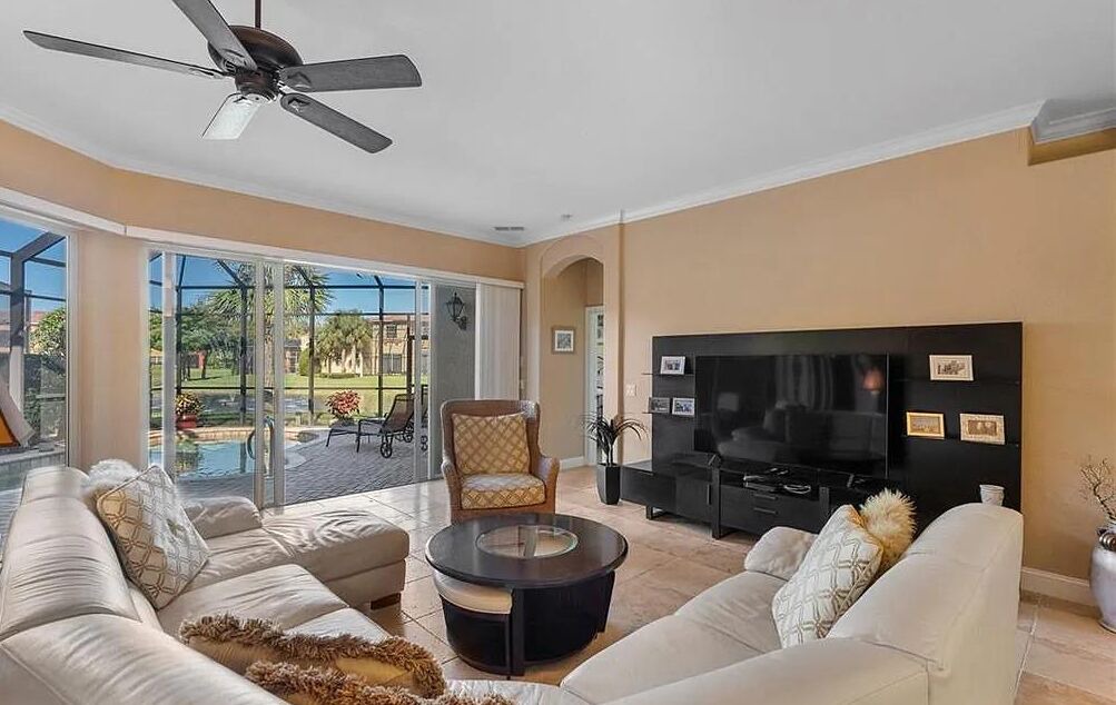 Photo of Livingroom in Estero