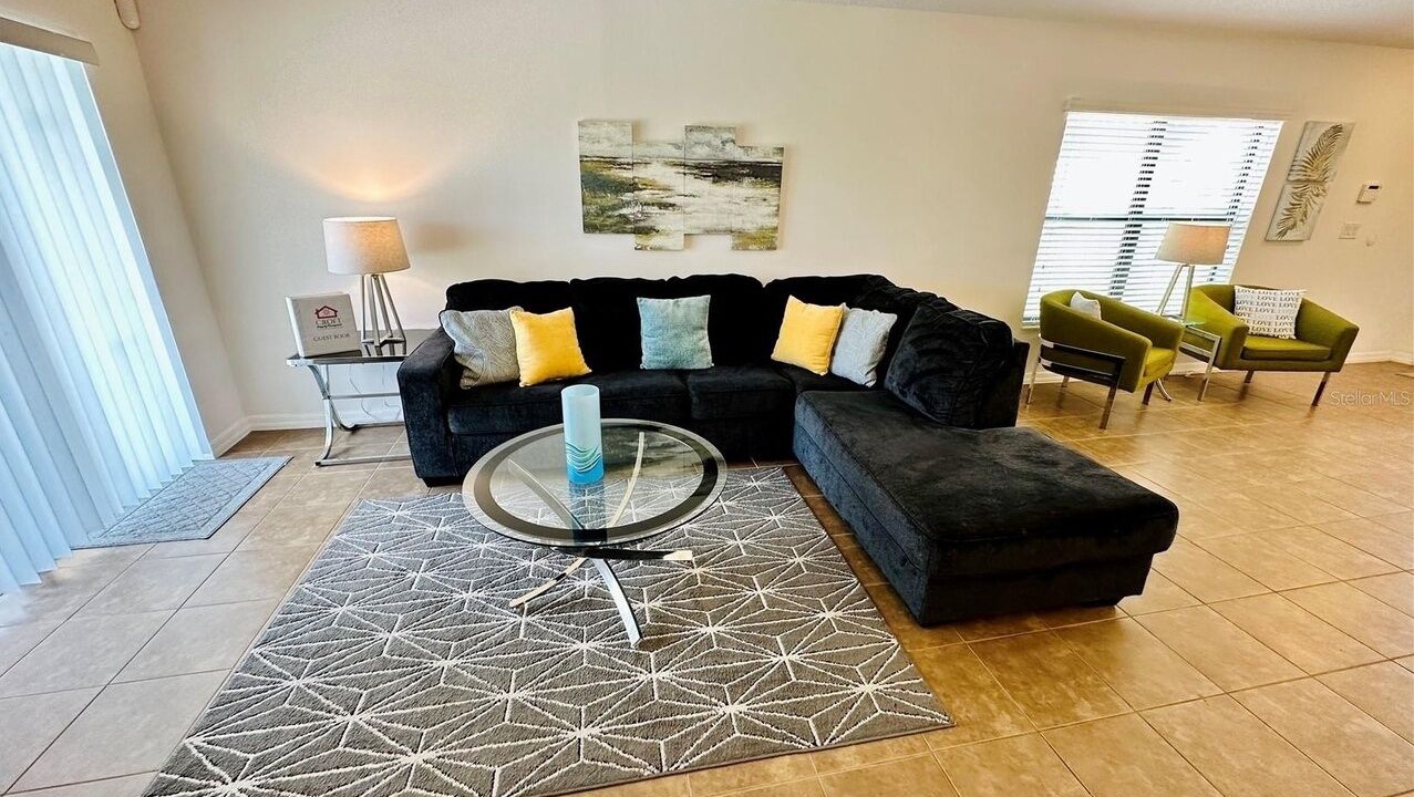 Photo of Livingroom in Davenport