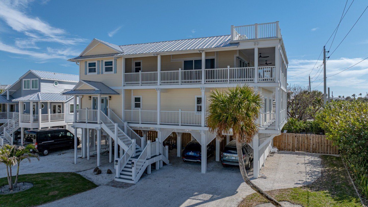 Photo of Outdoor in Golden Beach