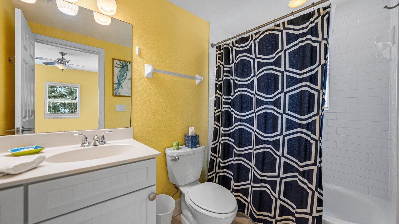 Photo of Bathroom in Golden Beach