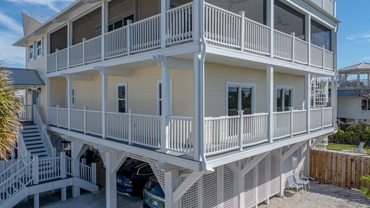Photo of Outdoor in Golden Beach