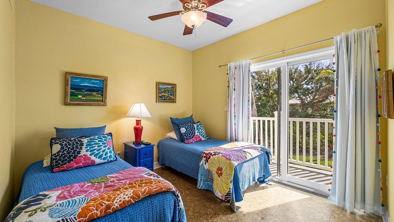 Photo of Bedroom in Golden Beach
