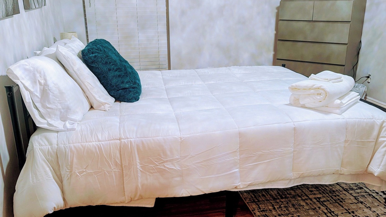 Photo of Bedroom in Survey Creek