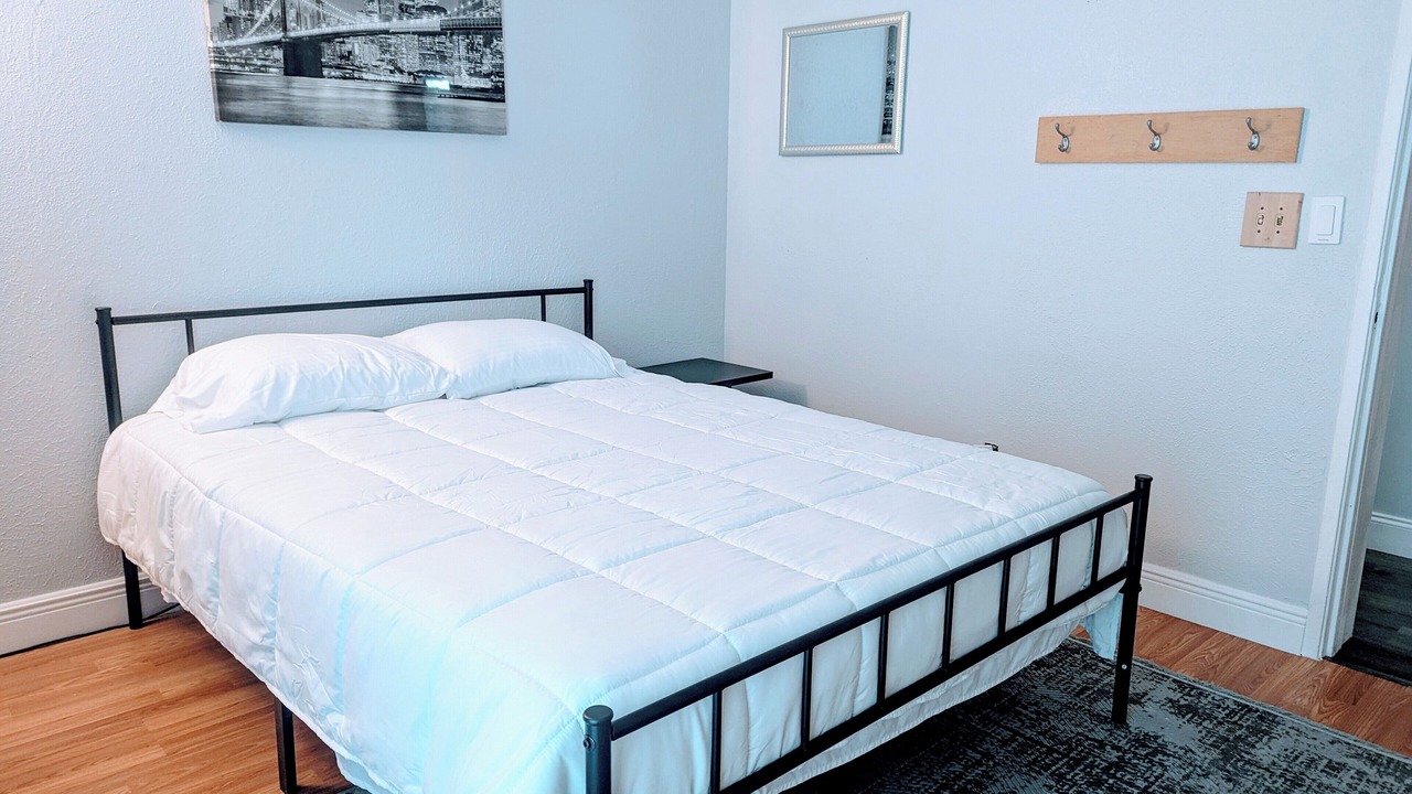 Photo of Bedroom in Survey Creek