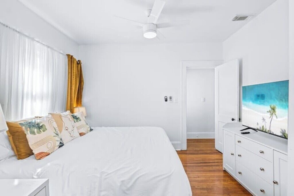 Photo of Bedroom in Historic Uptown