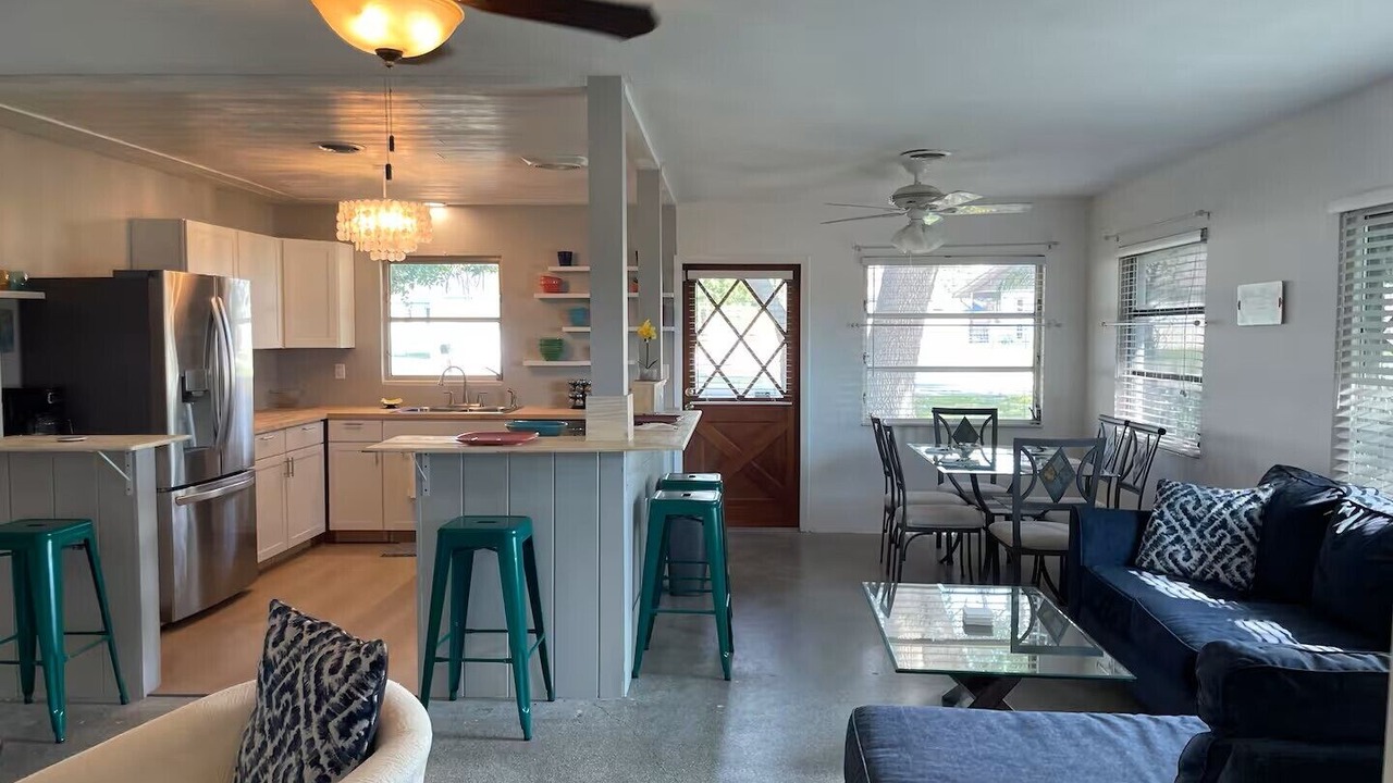Photo of Livingroom in Englewood