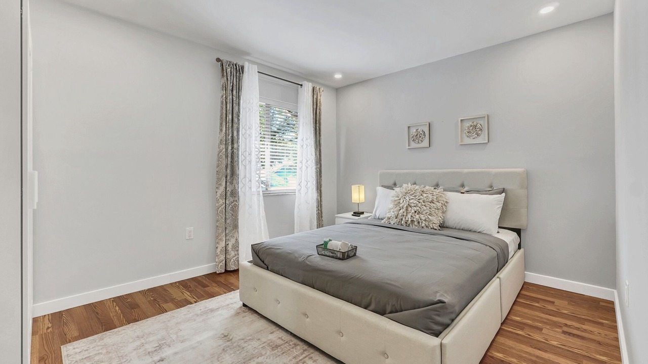 Photo of Bedroom in Cypress Gardens