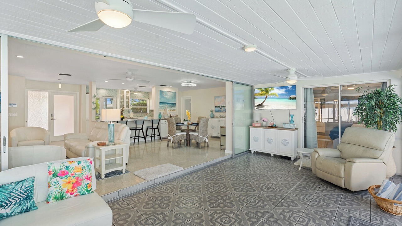 Photo of Livingroom in Caloosahatchee