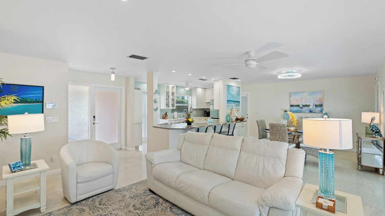 Photo of Livingroom in Caloosahatchee