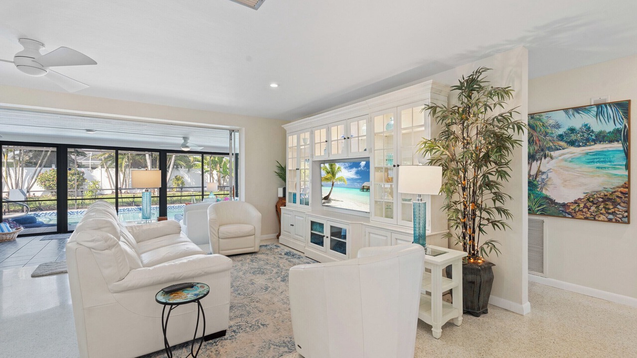 Photo of Livingroom in Caloosahatchee