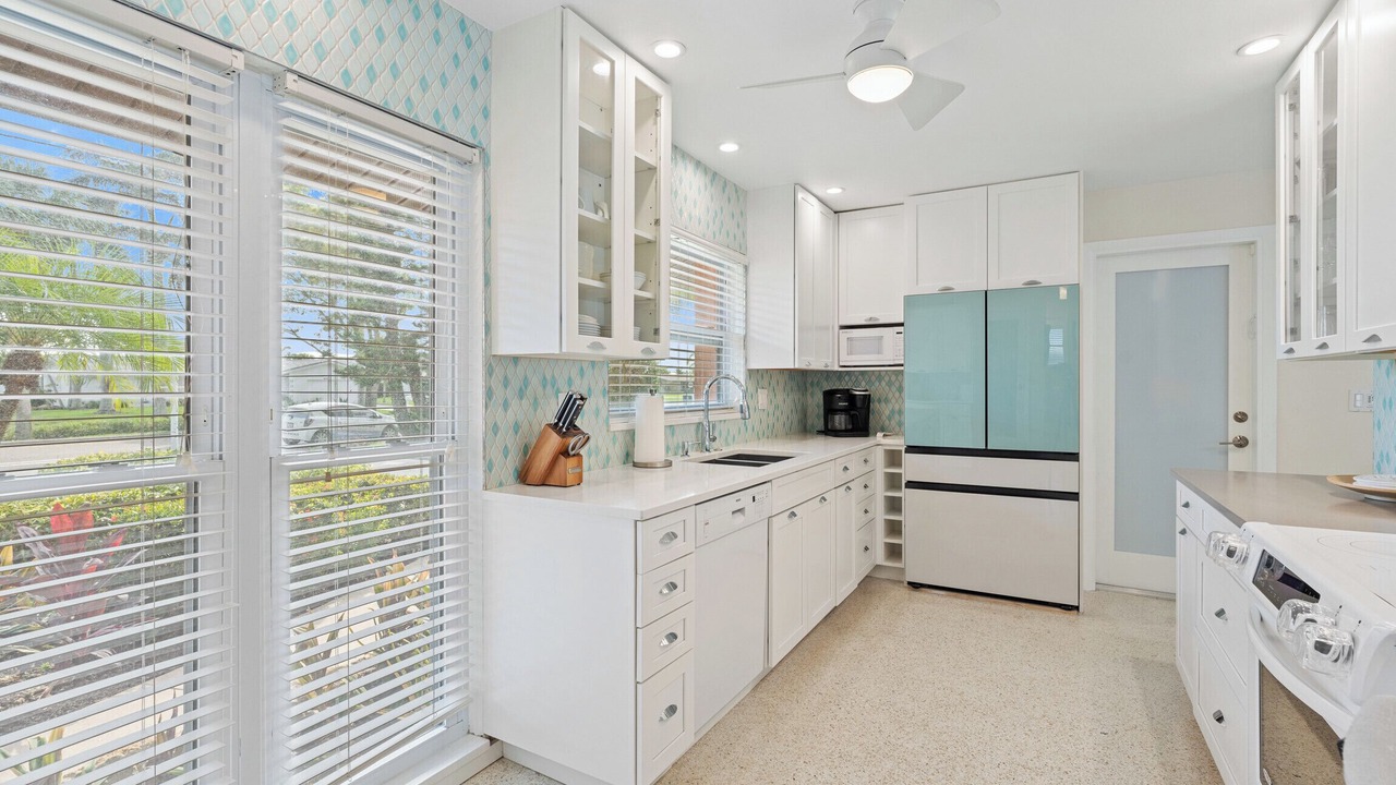 Photo of Kitchen in Caloosahatchee