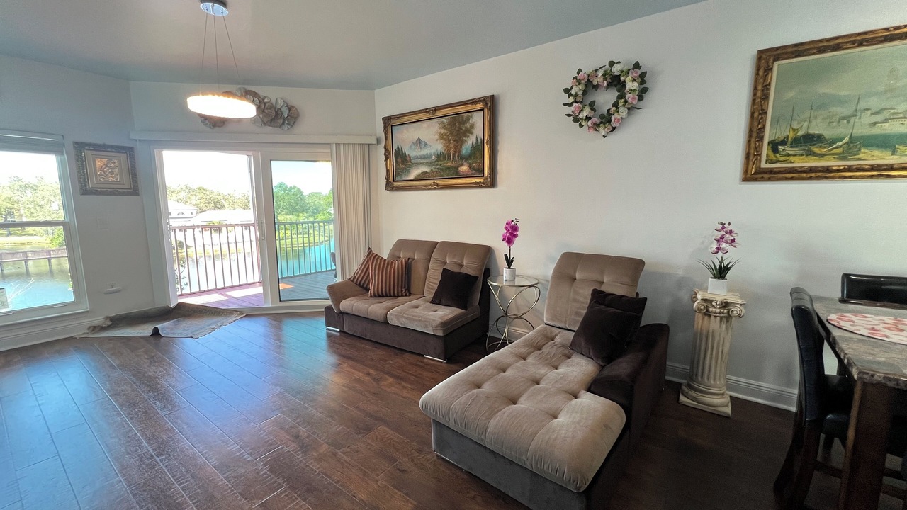 Photo of Livingroom in Carrollwood