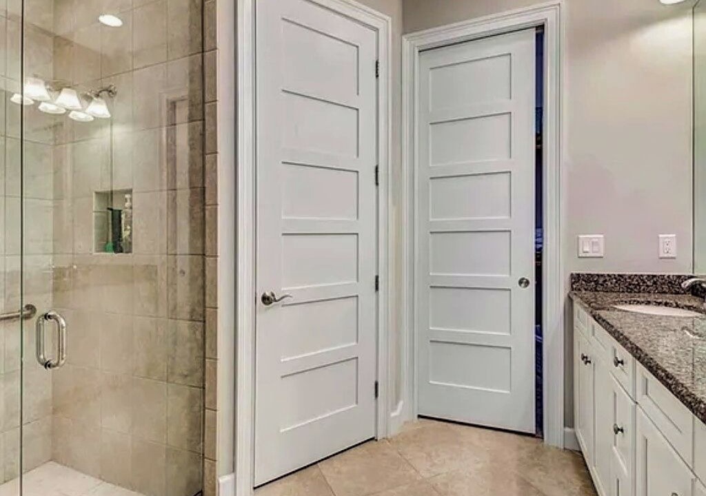 Photo of Bathroom in Naples