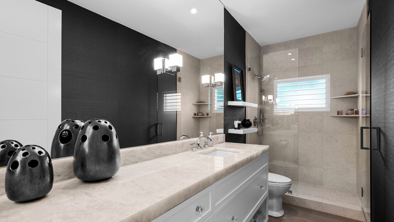 Photo of Bathroom in Royal Harbor