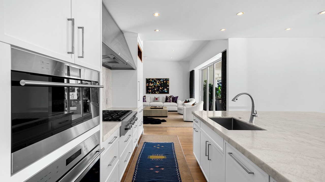 Photo of Kitchen in Royal Harbor