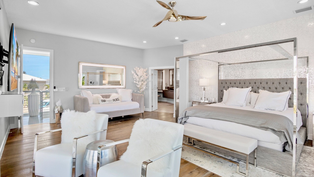 Photo of Bedroom in Holmes Beach