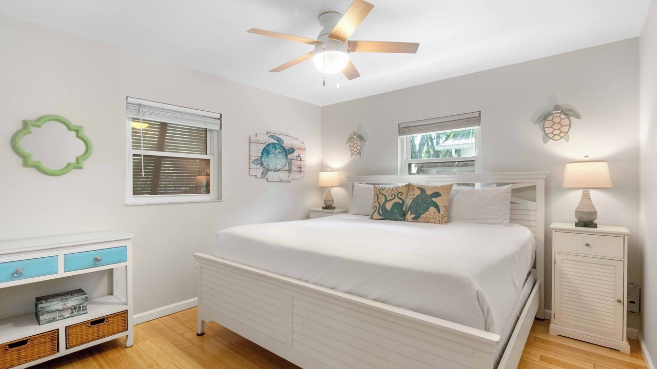 Photo of Bedroom in Indian Beach Sapphire Shores