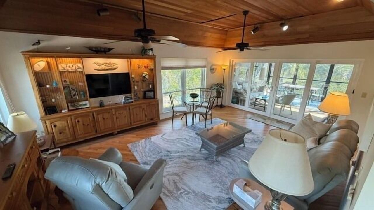 Photo of Livingroom in Gulf Pines